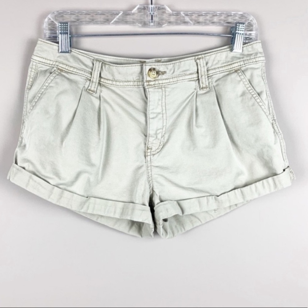 🌿Abercrombie & Fitch Khaki Shorts
